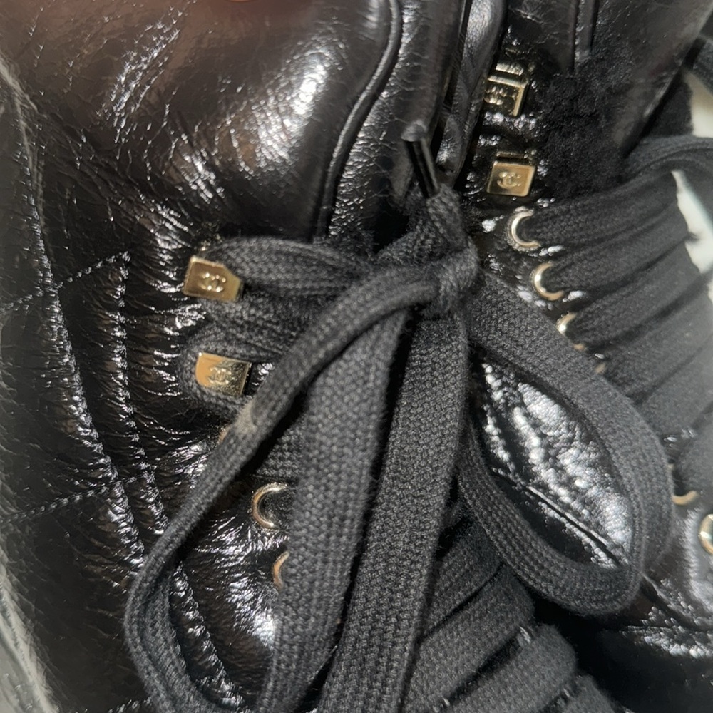 Chnel lace up boot 
Leather biker boots - Picture 15 of 15